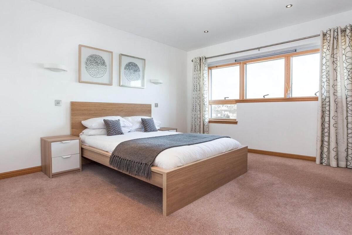 Executive 3 Bed Apartment Aberdeen Esterno foto