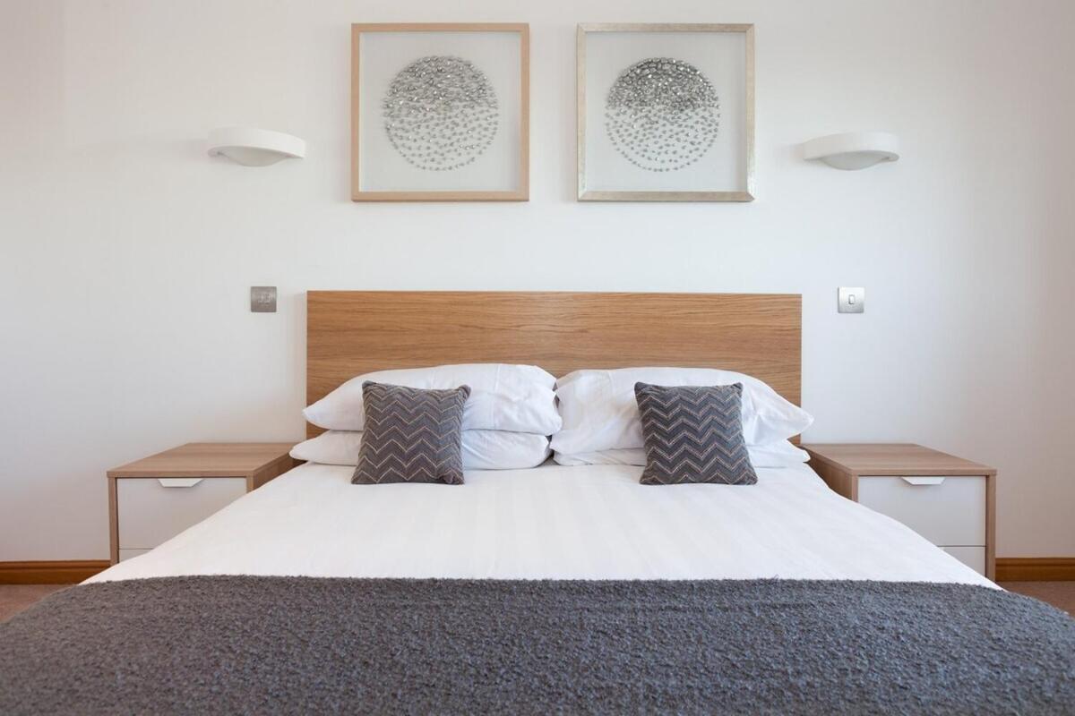 Executive 3 Bed Apartment Aberdeen Esterno foto