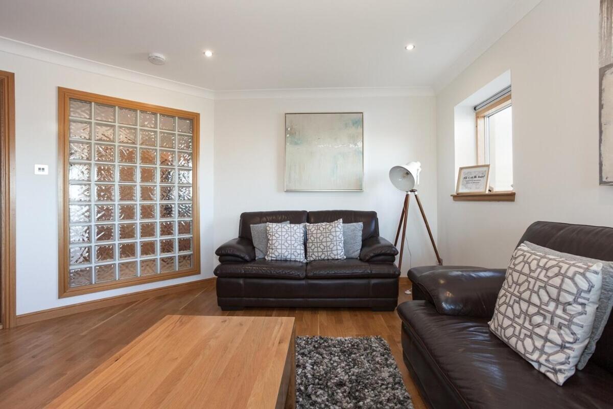Executive 3 Bed Apartment Aberdeen Esterno foto