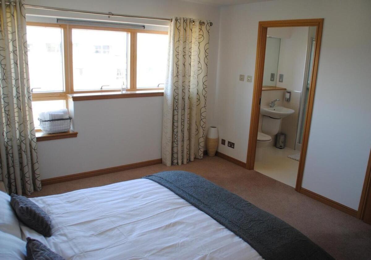 Executive 3 Bed Apartment Aberdeen Esterno foto